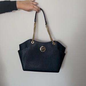 Black purse